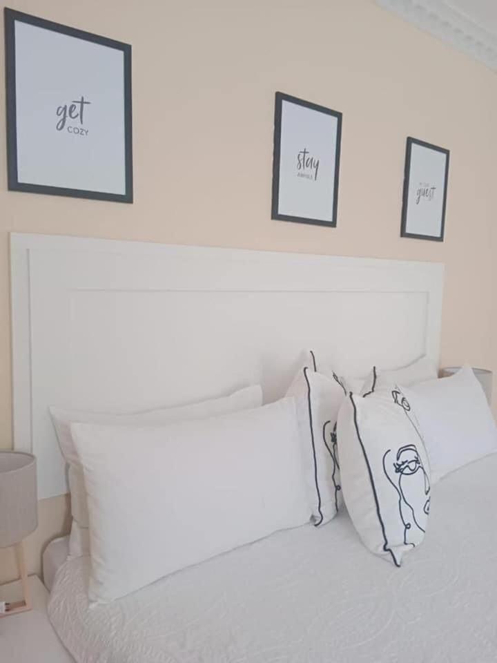 Dineo'S Lodge And Spa 伯格斯堡 外观 照片